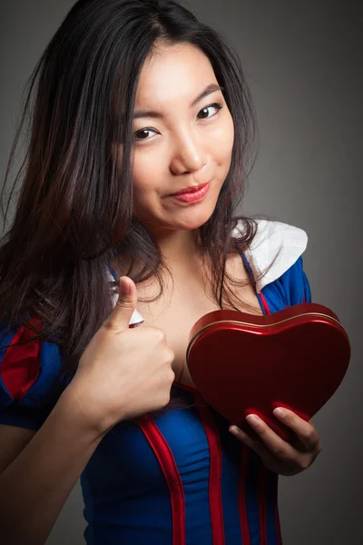 Attractive asian girl posing in studio — Stock Photo, Image