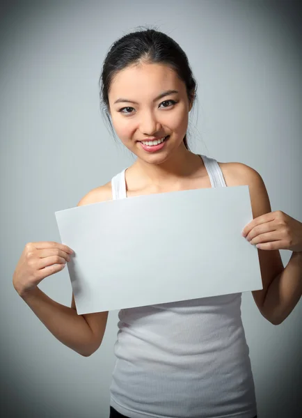 Attractive asian girl posing in studio — Stock Photo, Image