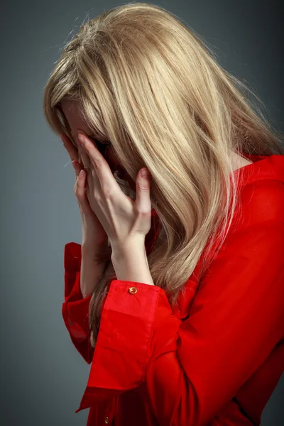 Attractive caucasian blond girl — Stock Photo, Image