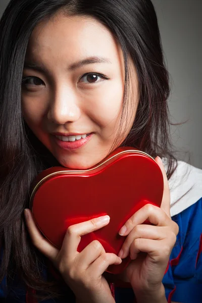 Attractive asian girl posing in studio — Stock Photo, Image