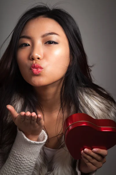 Attractive asian girl posing in studio — Stock Photo, Image