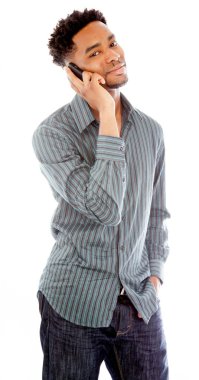 çekici bir Afro-Amerikan adam stüdyoda poz