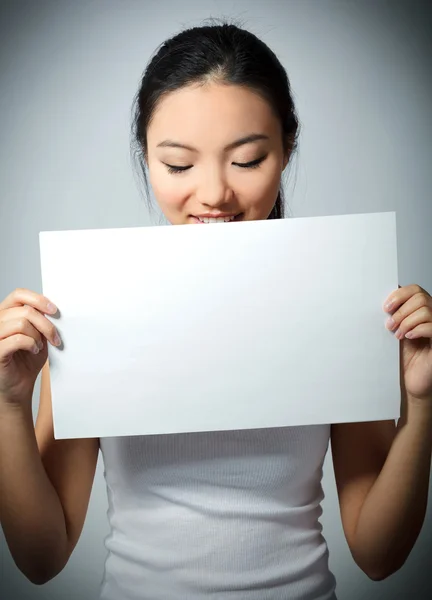 Attractive asian girl posing in studio — Stock Photo, Image