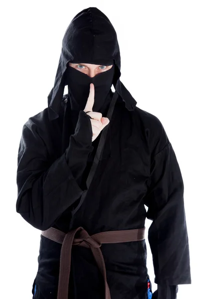 Homem caucasiano atraente vestido como um ninja — Fotografia de Stock