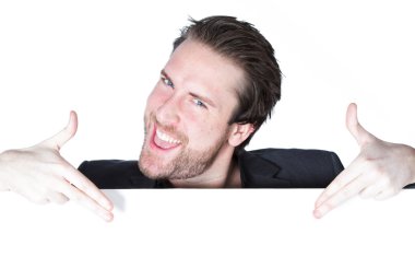 stüdyoda çekici bir beyaz adam vurdu