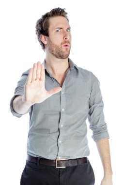 stüdyoda çekici bir beyaz adam vurdu