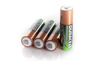 Duracell şarj edilebilir pil