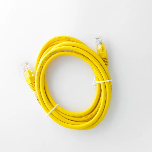 Yelolw network cable isolated — Stock Photo, Image