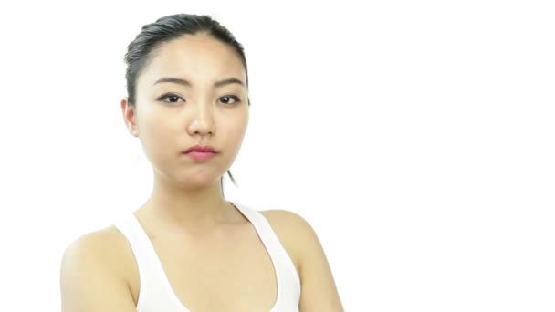 Ελκυστική ασιατικό κορίτσι που σκέφτεται — Αρχείο Βίντεο