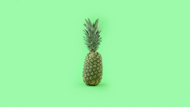Ananas draaien — Stockvideo