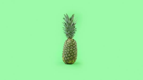 Ananas girando — Video Stock