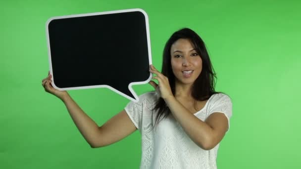 空白記号と動転しているカジュアルな女性 — ストック動画