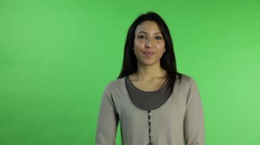 Casual kadın vererek röportaj