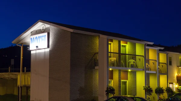 Motel at night — Stock Photo, Image