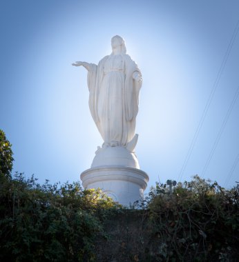 Bizim kadın heykeli