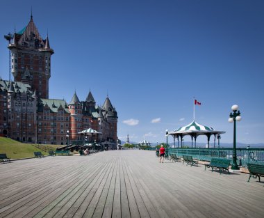 Frontenac Kalesi