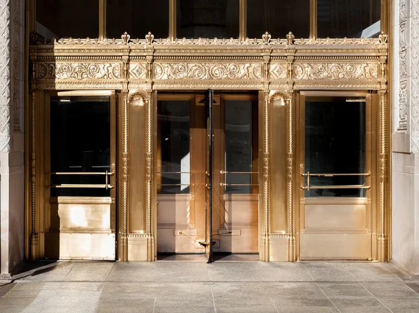 Kultainen ovi — kuvapankkivalokuva