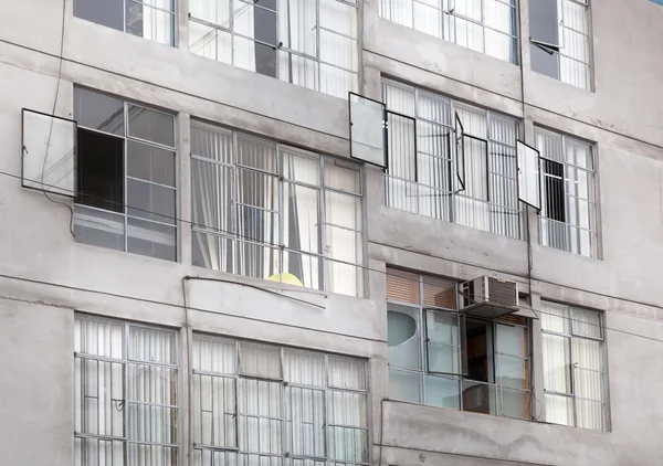 Fenster geschlossen und geöffnet — Stockfoto