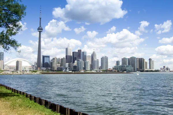 Toronto with waterfront — Stock Photo, Image