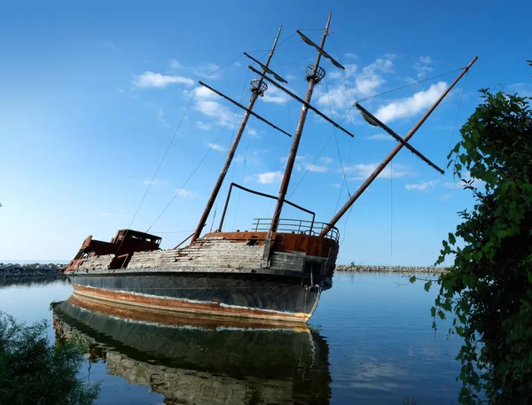 Gammal båt — Stockfoto