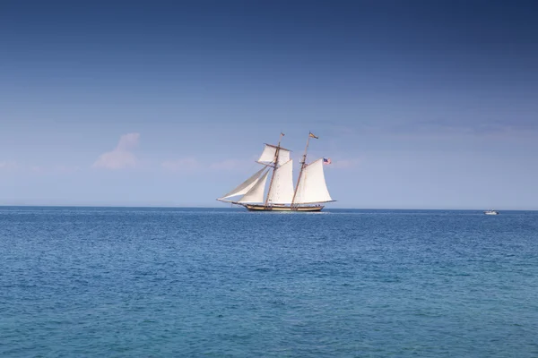 White ship — Stock Photo, Image