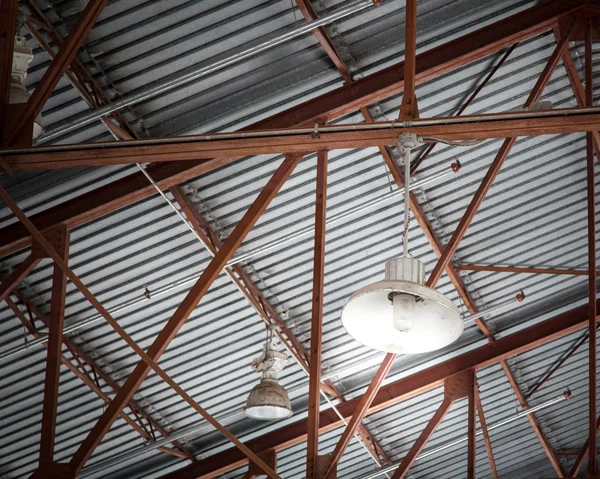 Plafond met lamp — Stockfoto