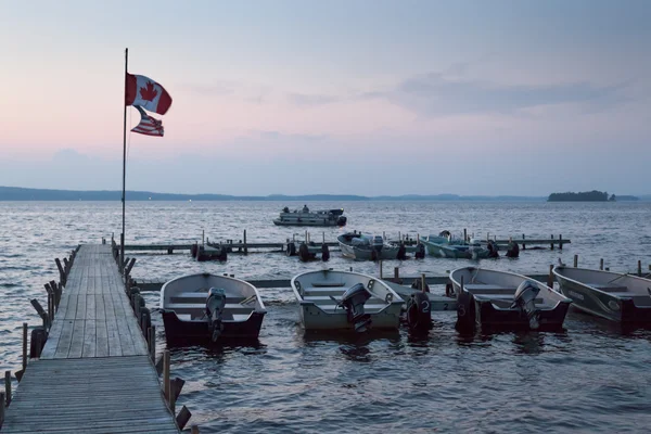 Dermaga dengan Perahu — Stok Foto