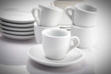 espresso bardak ve tabaklar