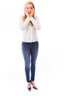 korkmuş arayan kadın