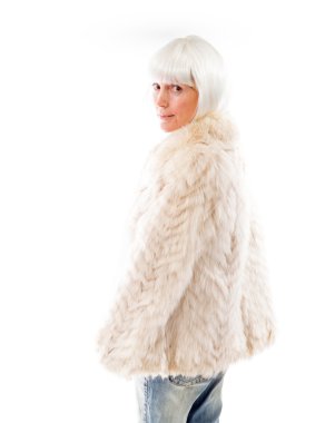 Kadın arkasını kolluyor