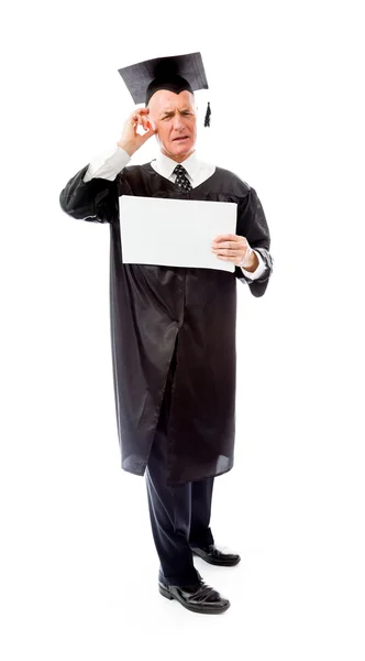 Graduado segurando um cartaz em branco — Fotografia de Stock