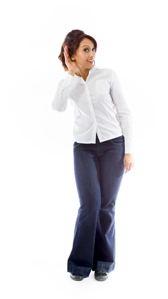 Mujer escuchando con la mano al oído — Foto de Stock