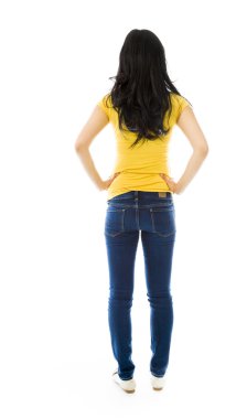 kadın silah akimbo ile