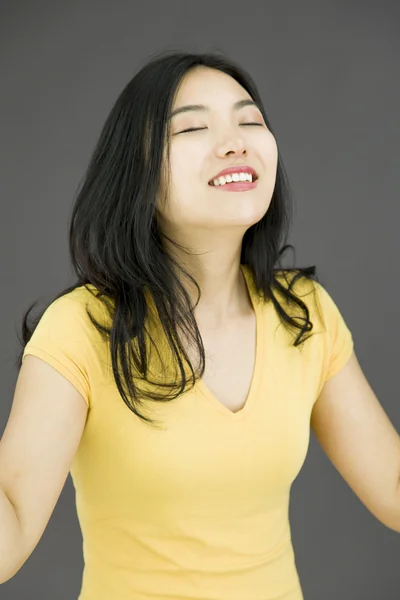 Mujer soñando despierto — Foto de Stock