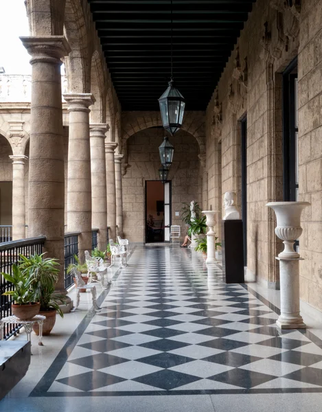 Corredor de un edificio del gobierno —  Fotos de Stock