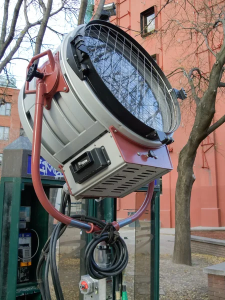 Projecteur dans un studio de cinéma — Photo