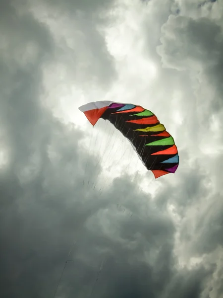 Paragliding in the sky — Stock Photo, Image
