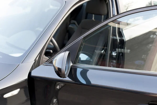 Open door of a car — Stock Photo, Image