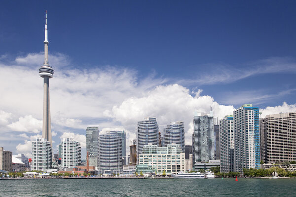 Город на набережной
