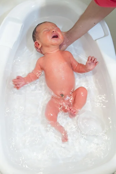 Nowonarodzonego chłopca po kąpieli — Zdjęcie stockowe