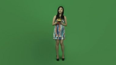 Kız çekici fotoğraf polaroid ile