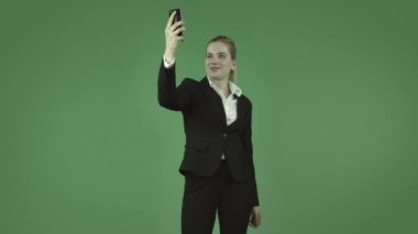 bir selfie alarak iş kız