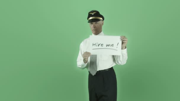 Airplane pilot  with hire me sign — Stock Video