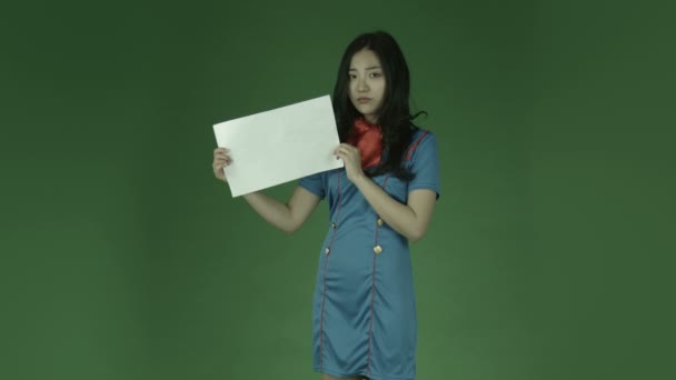 Air hostess sad with blank sign — Stock Video
