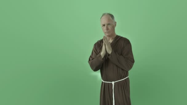 Monje rezando — Vídeos de Stock