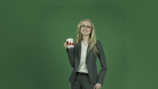 Donna d'affari con tazza di caffè — Video Stock