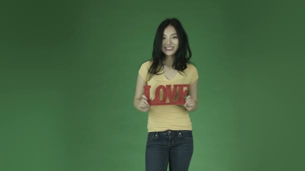 Asian  woman  in love — Stock Video