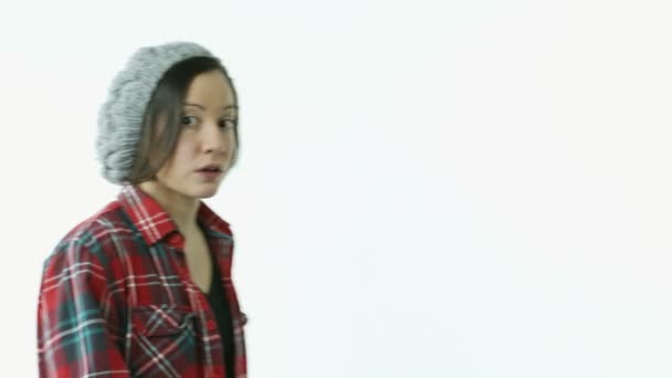 입술에 손가락 이 있는 소녀 — 비디오