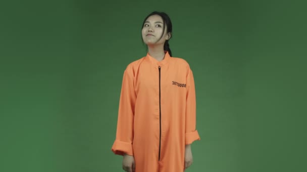 Femme asiatique prisonnière — Video