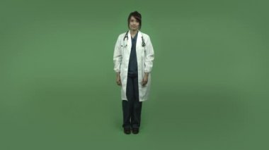 başparmak aşağı işareti kadın doktor